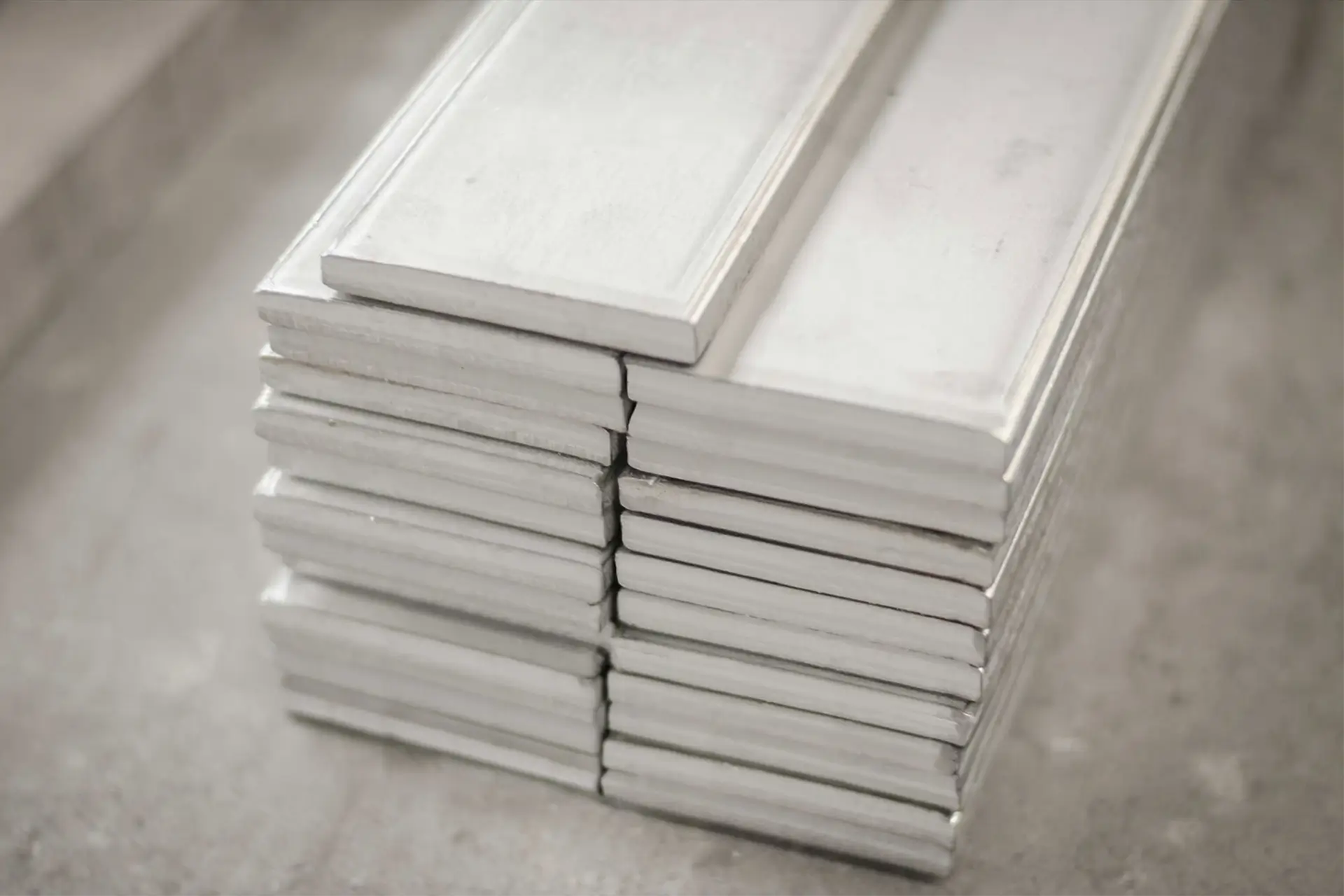 Arialloy custom nickel alloy flat bar