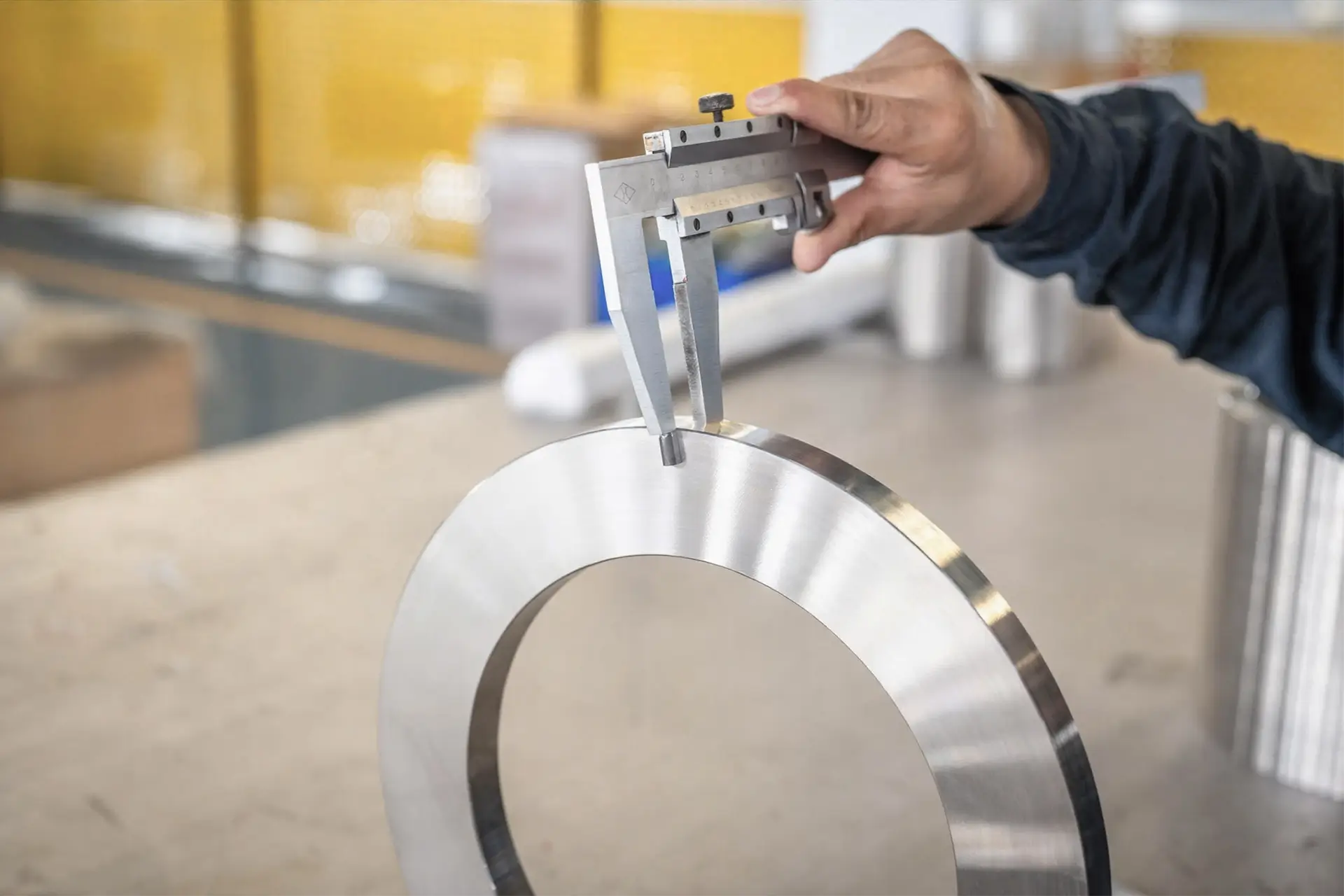 arialloy custom nickel based alloy precision seamless tube ring outside diameter caliper