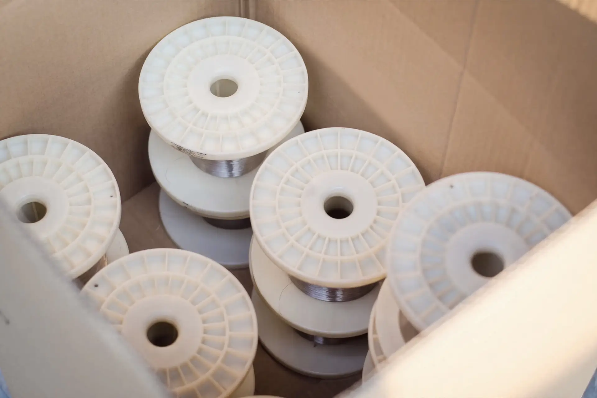 Arialloy fabricated nickel alloy spooled wire