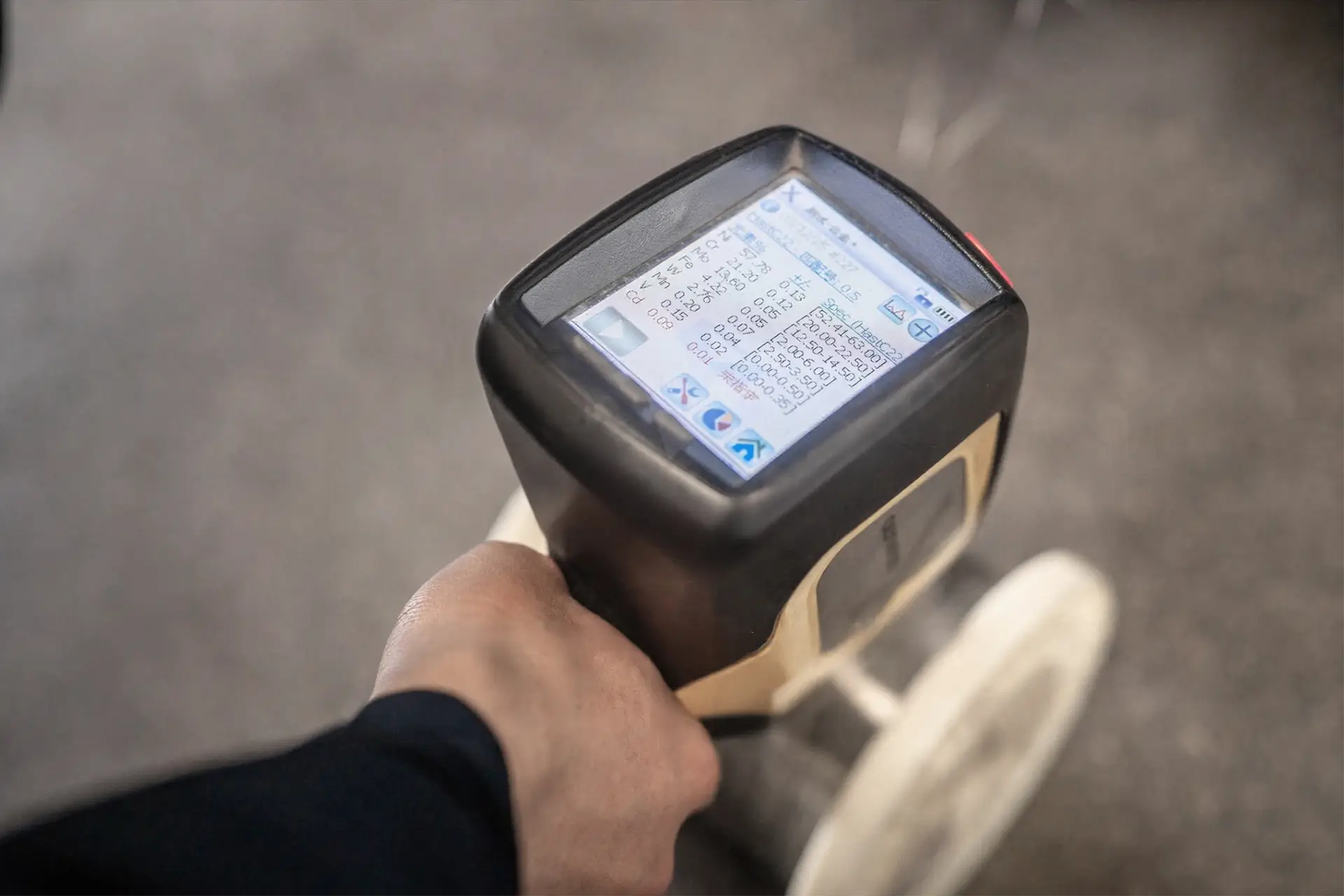 Arialloy spooled wire made from nickel alloys handheld analyzer on wire spool