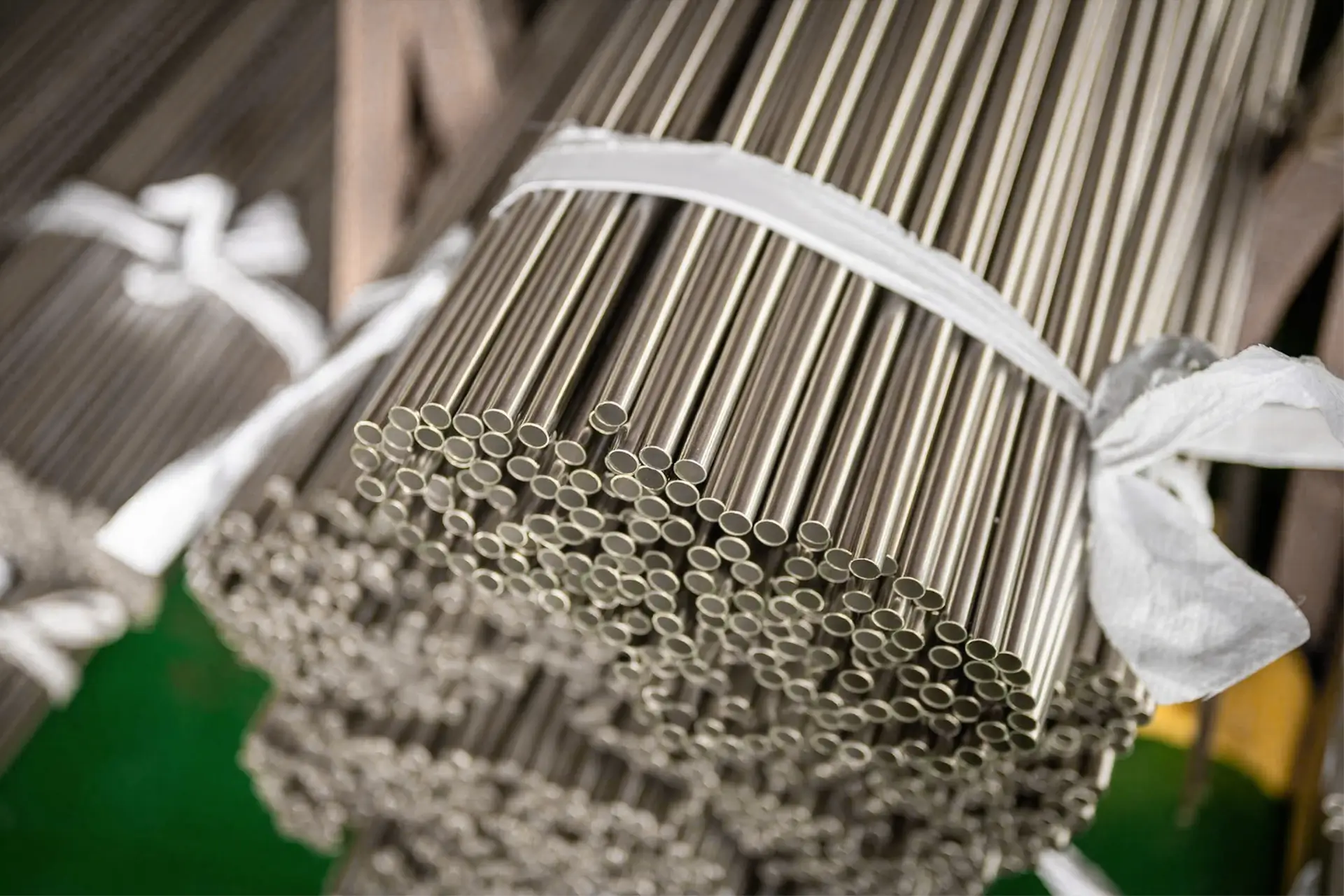 nickel alloy seamless pipe fabricated by arialloy bundled small seamless tubes