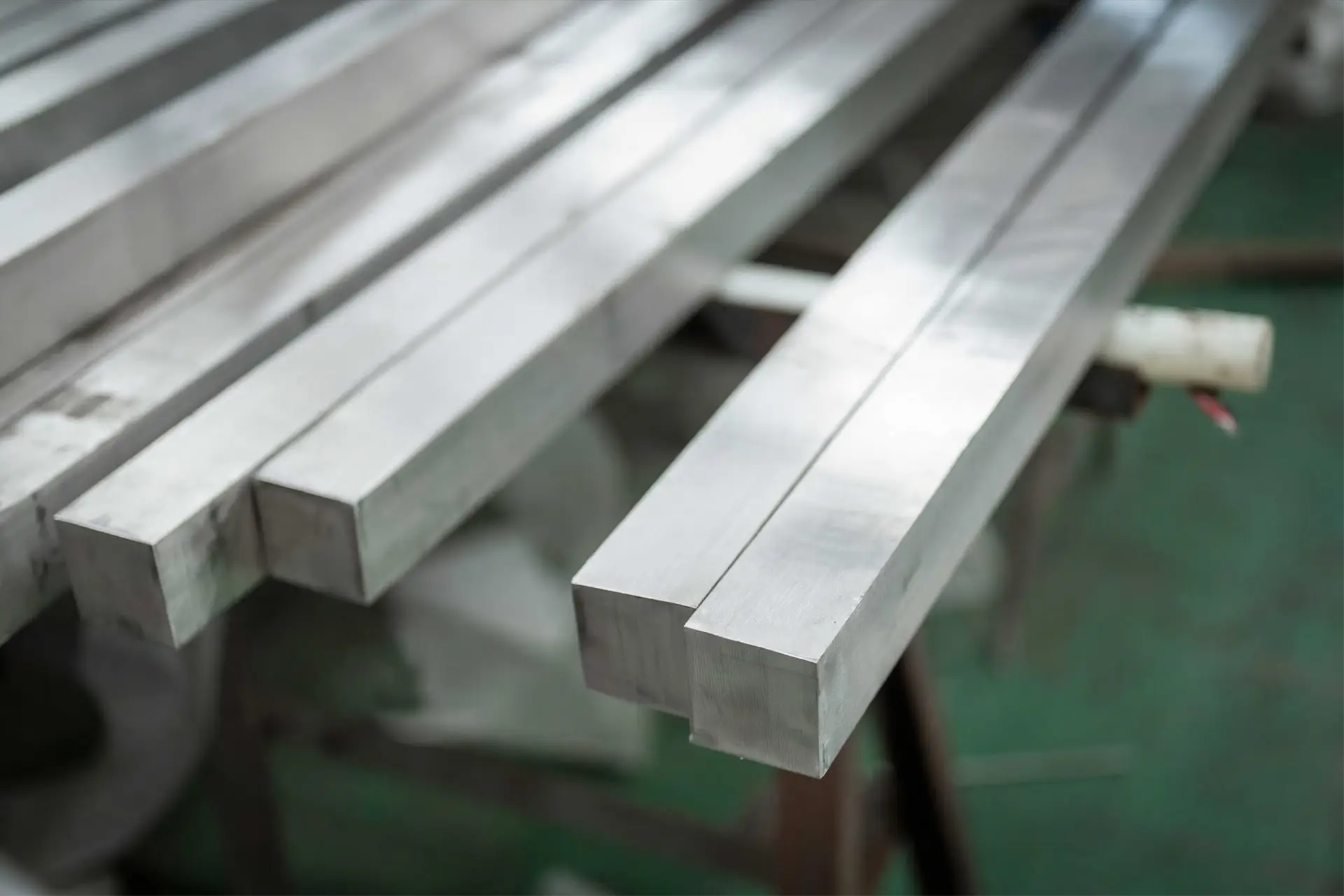 nickel alloy square rod by Arialloy