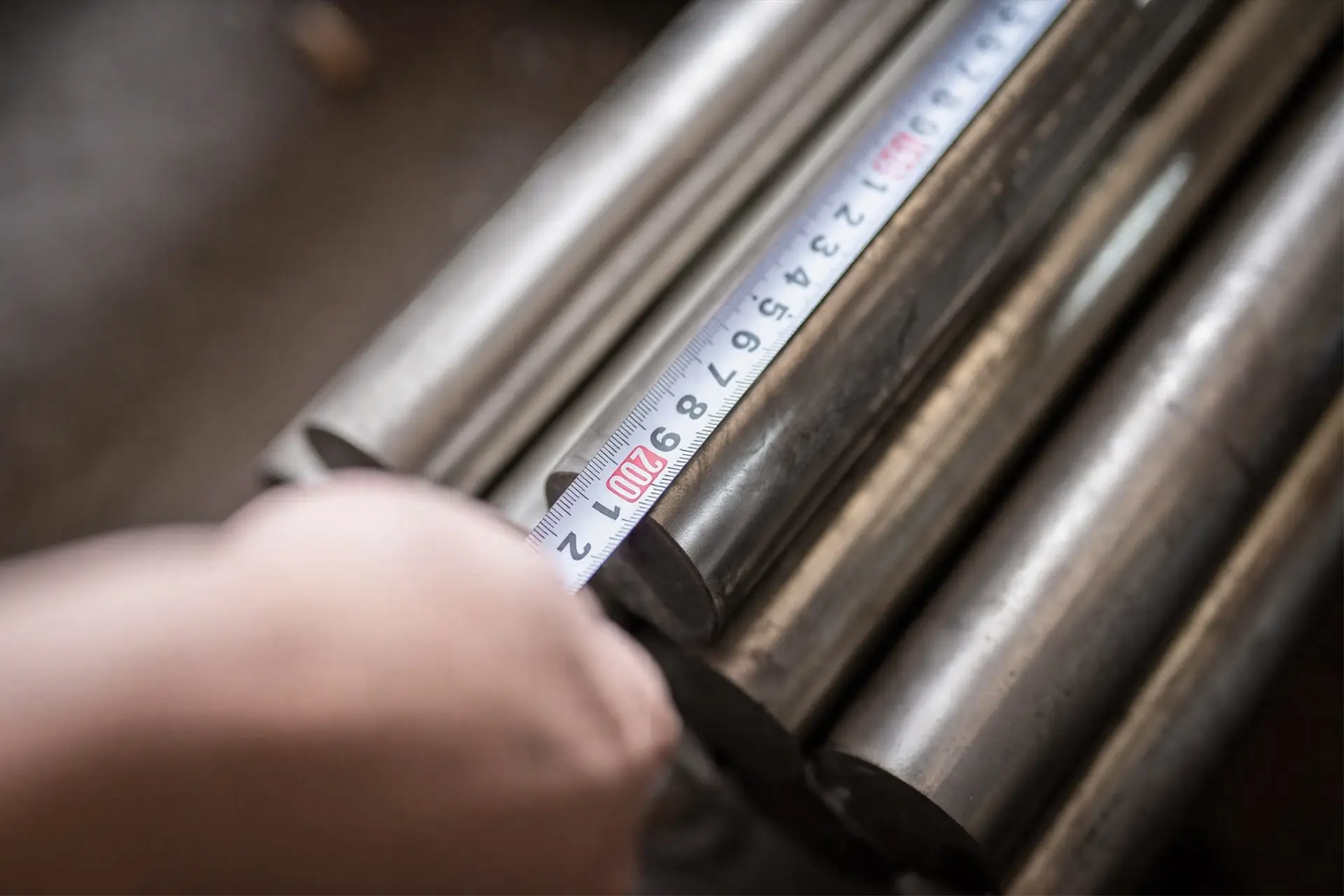 round bar from nickel alloy manufacturer Arialloy