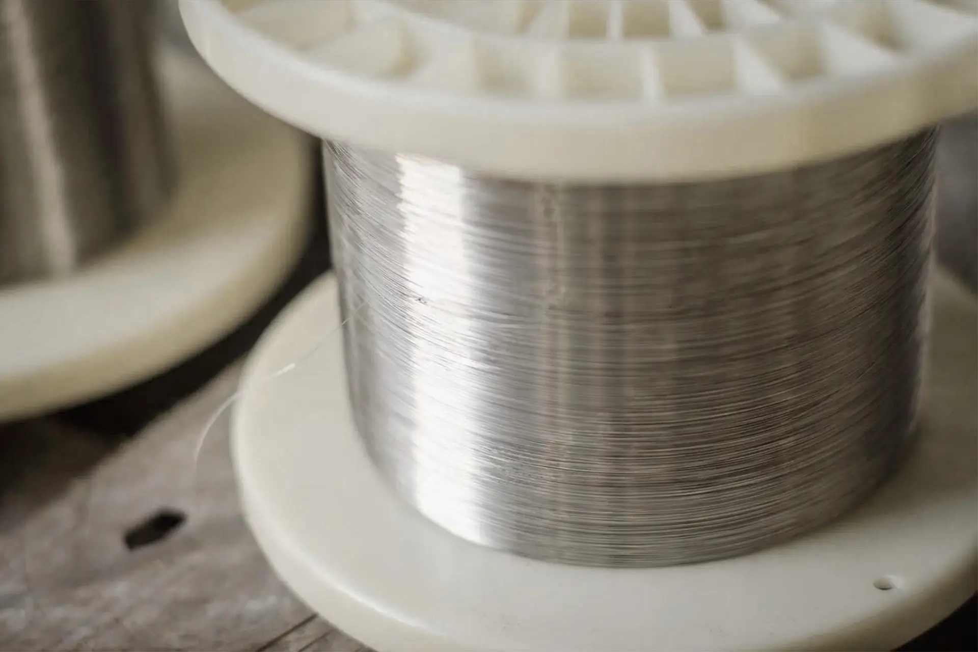 wire from nickel alloy manufacturer Arialloy single wire reel macro