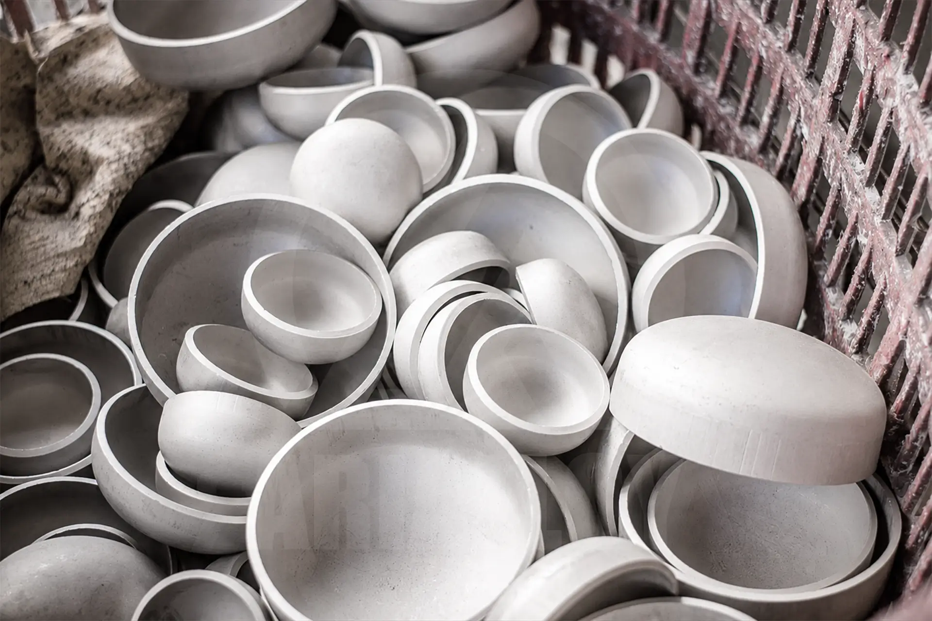 Arialloy nickel alloy pipe cap