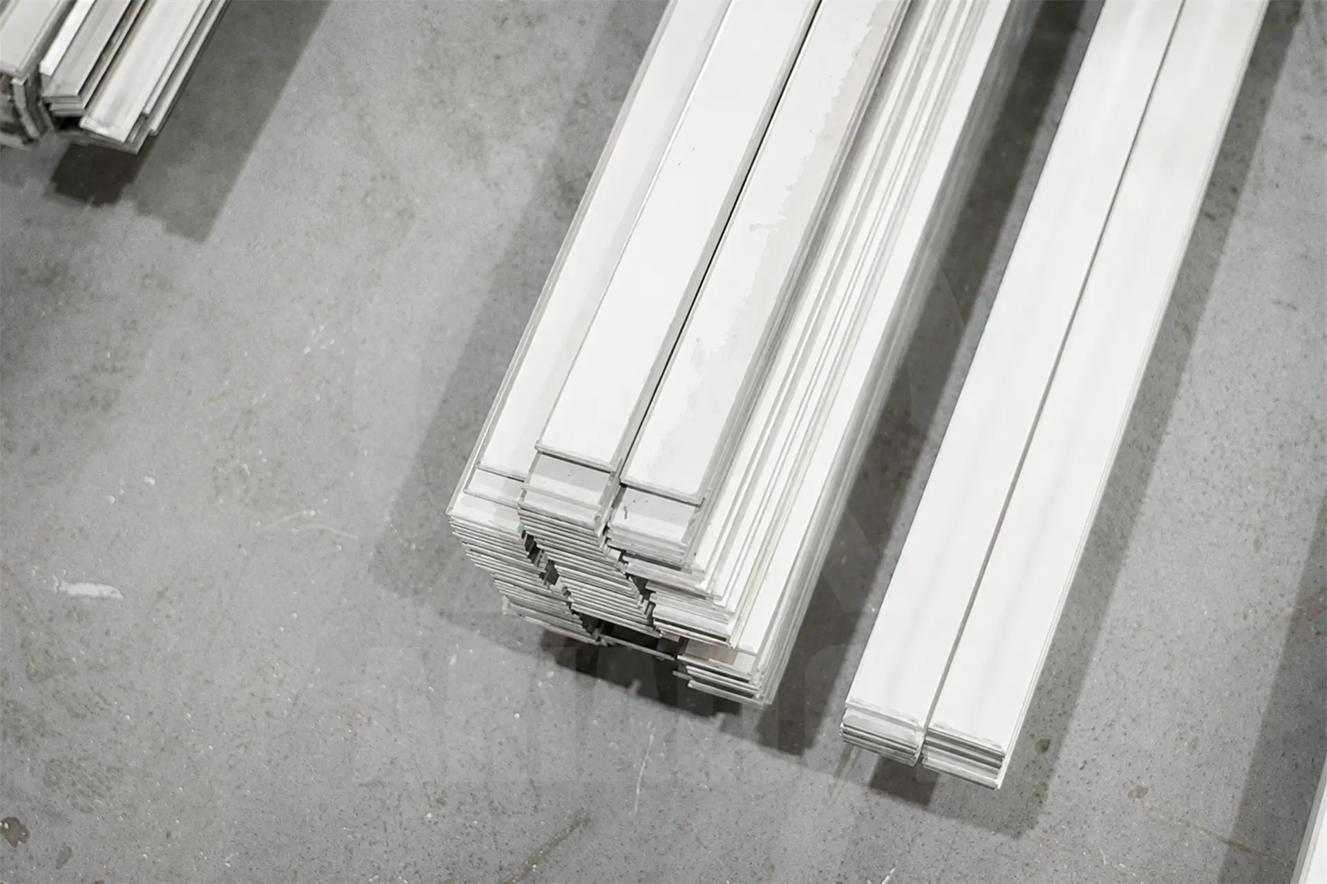 flat bar by Arialloy nickel alloy manufacturer