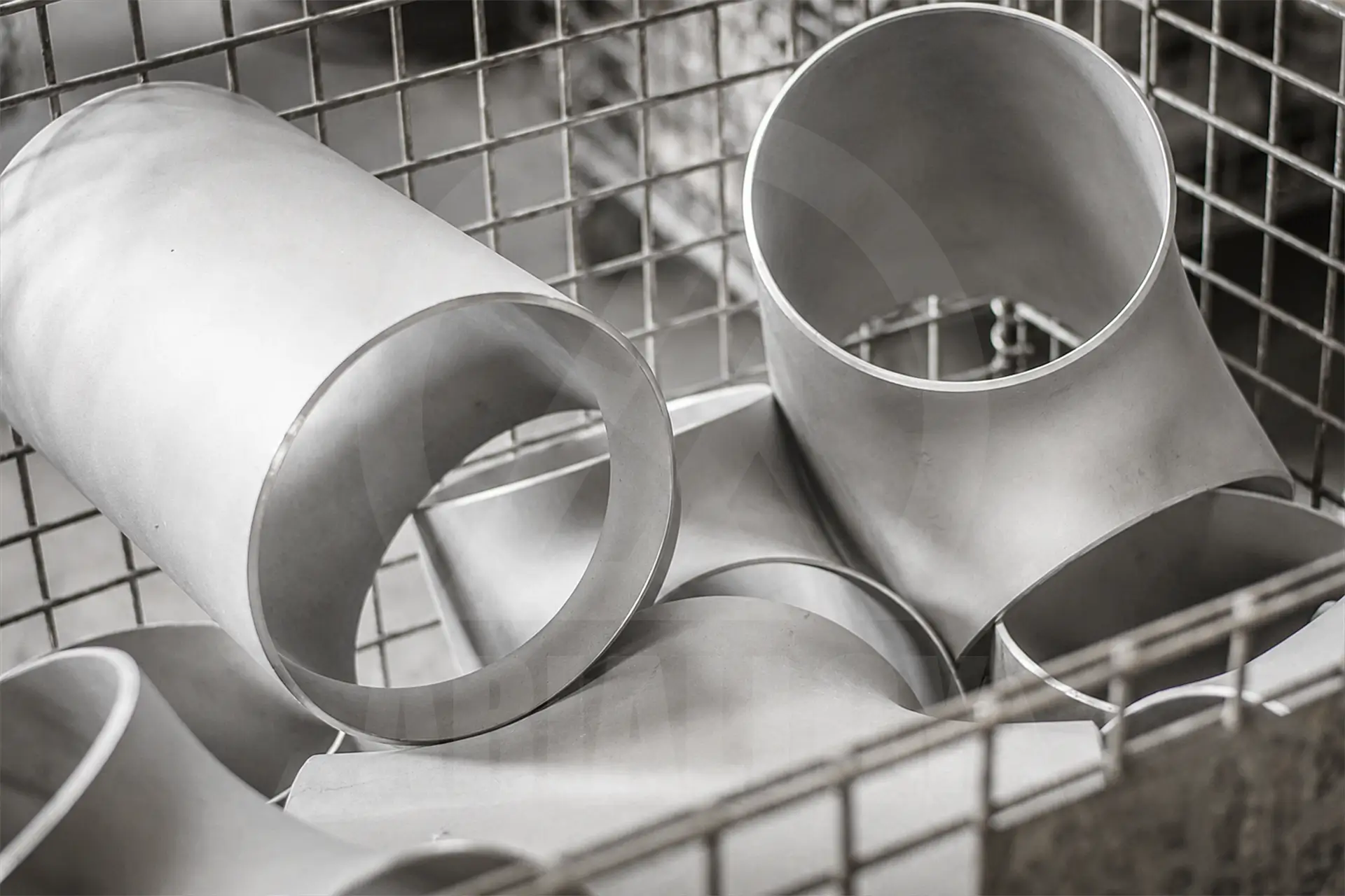 nickel alloy pipe elbow by Arialloy