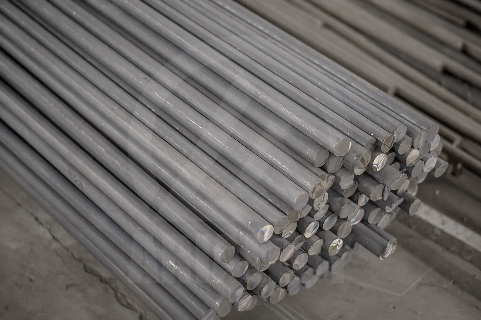 nickel alloy round bar by Arialloy