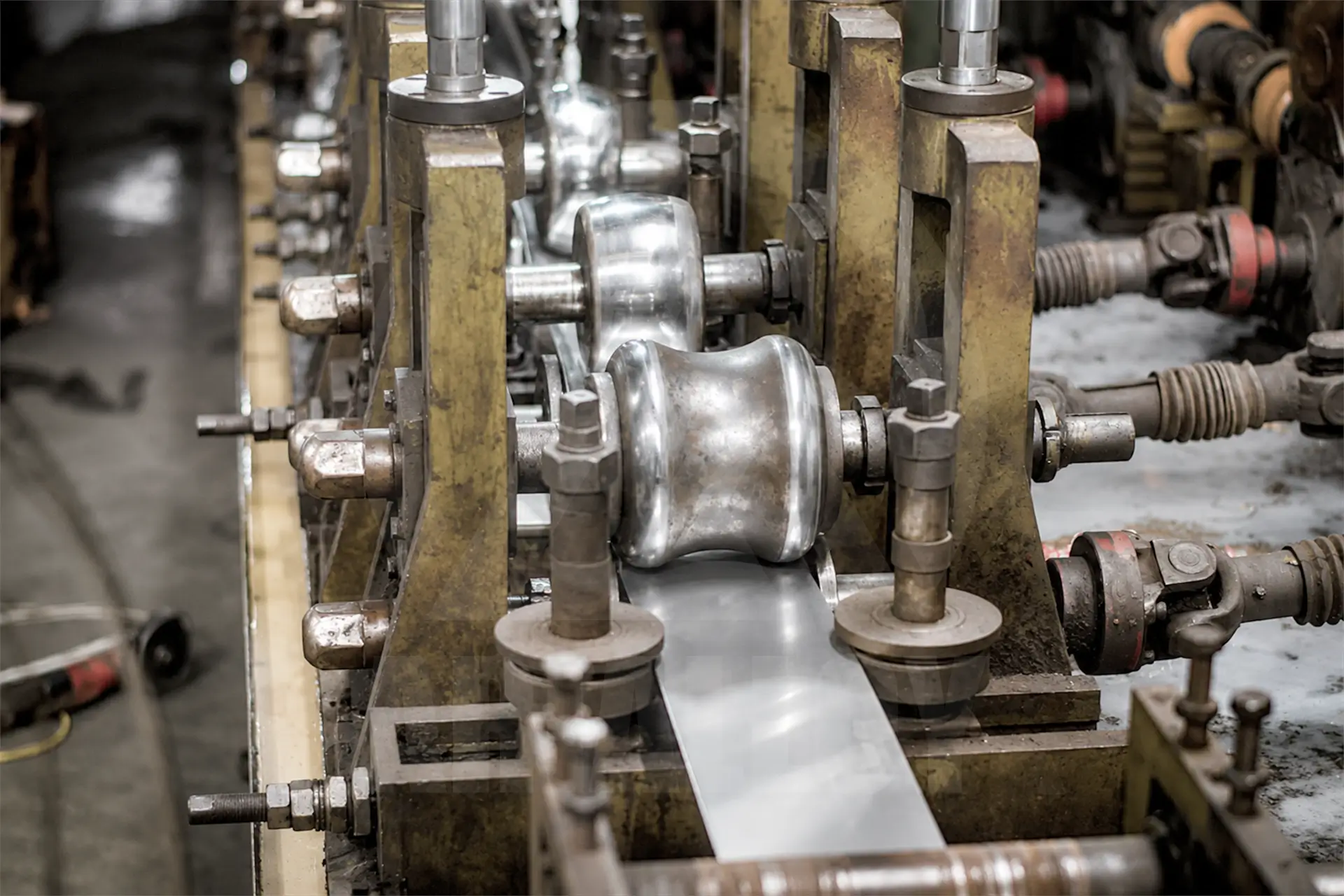 nickel alloy welded tube by Arialloy
